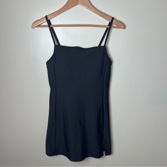 Old Navy Active Powersoft Go Dry Athletic Dress Petite Medium Black W/Shorts - Picture 1 of 8